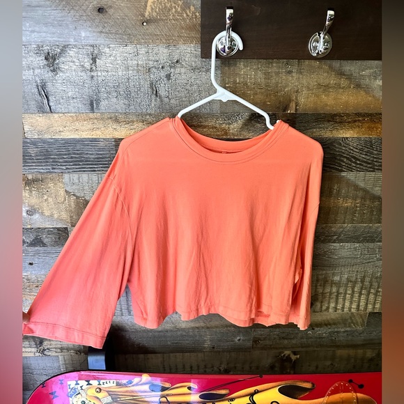 Lululemon crop top - Picture 1 of 4